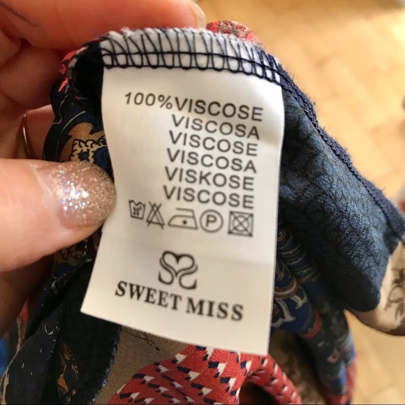 Women’s 3/4 Length Sleeve Pattern Dress, in size L - Picture 6 of 6